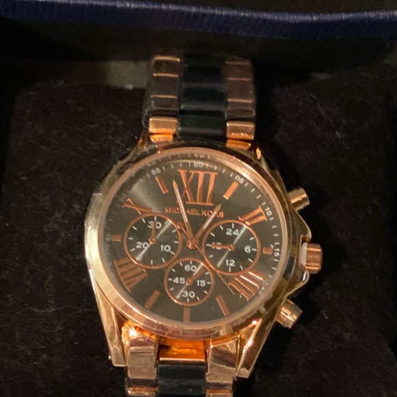 Beautiful Designer Inspired Watches!! - Picture 6 of 13